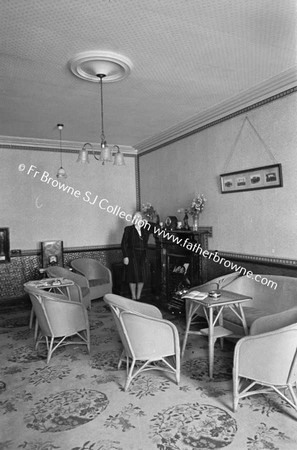 CENTRAL HOTEL SMOKING ROOM